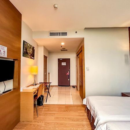 Courtyard Hotel 1Borneo Kota Kinabalu Bagian luar foto