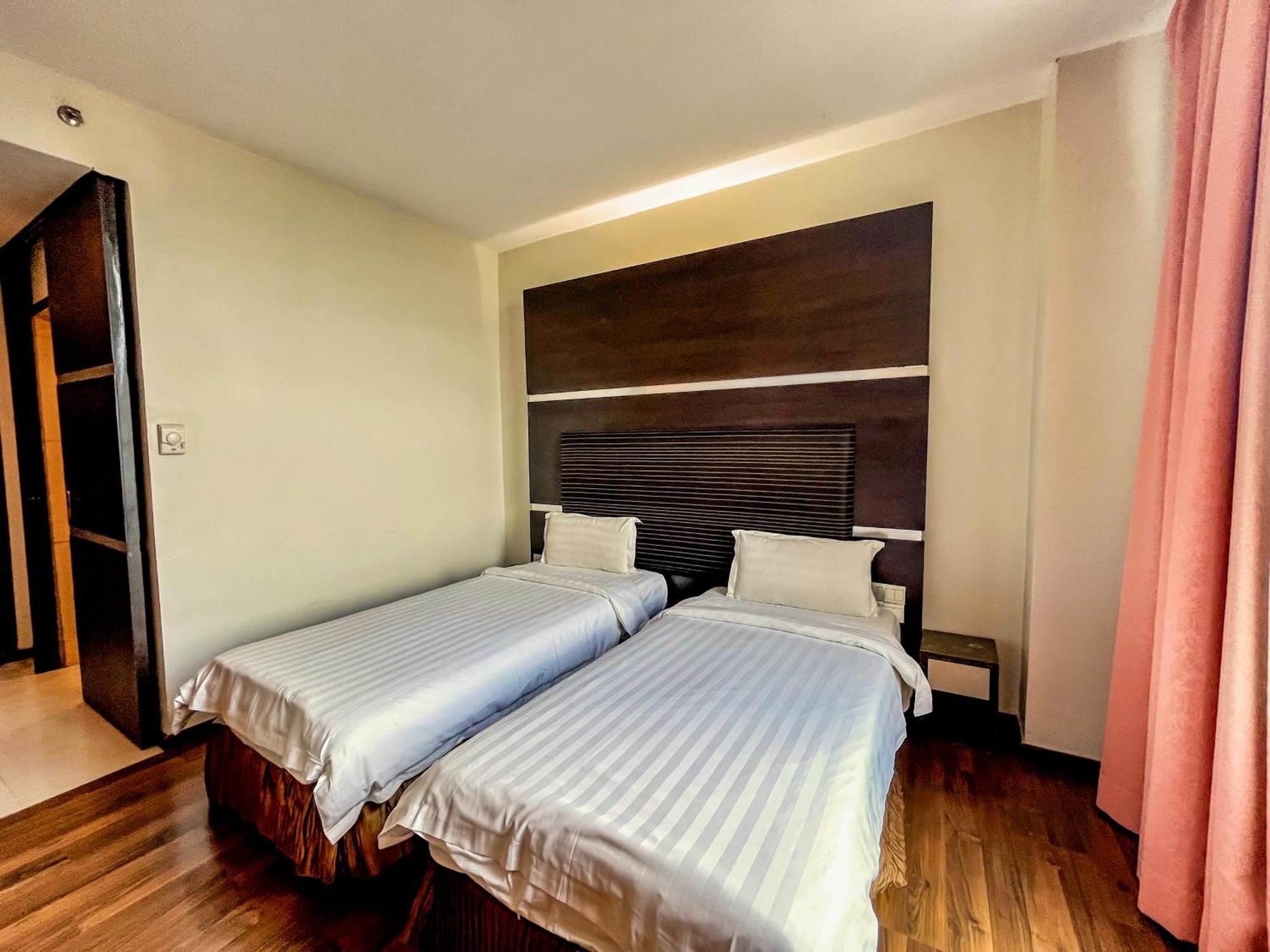 Courtyard Hotel 1Borneo Kota Kinabalu Bagian luar foto