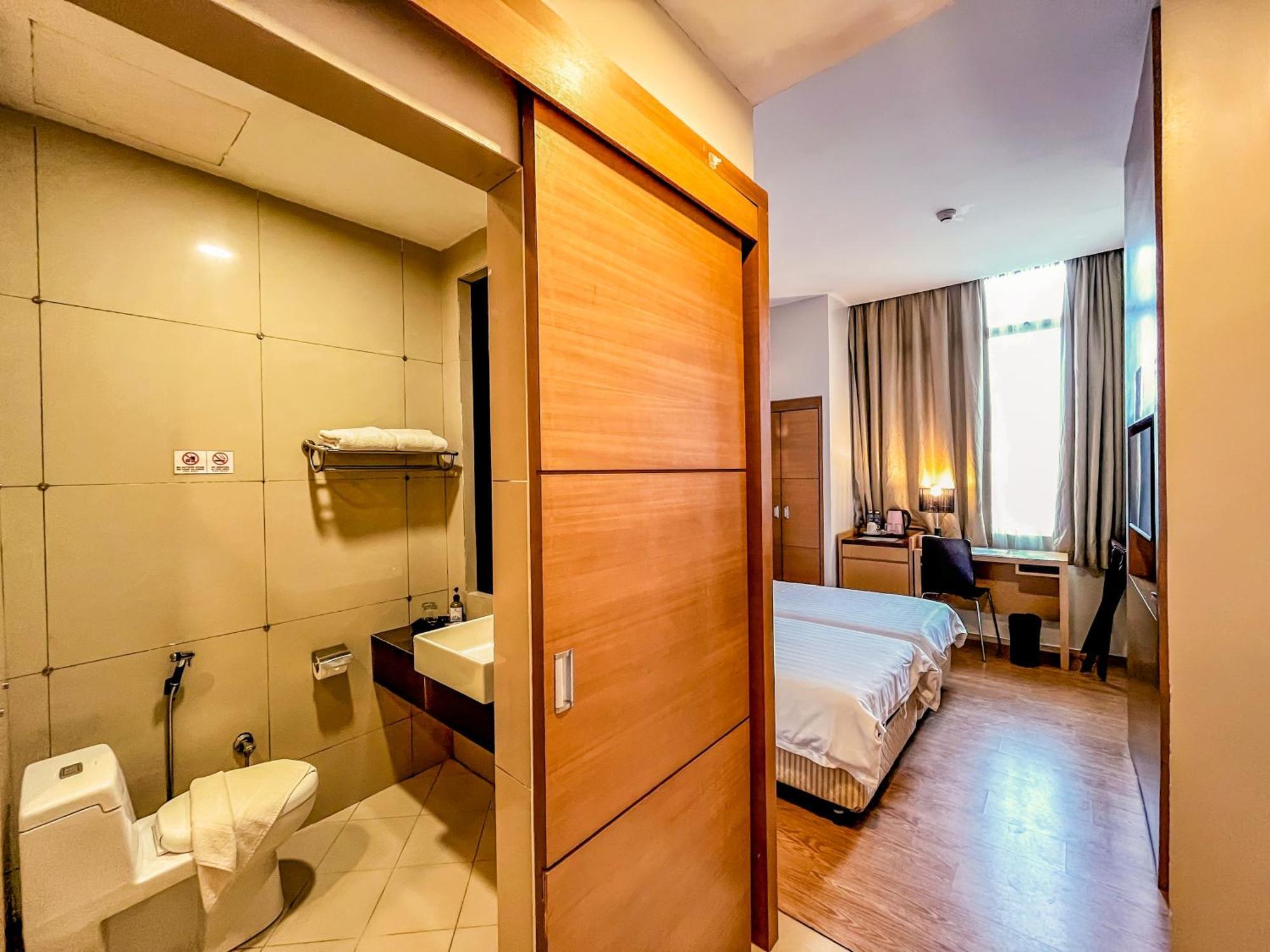 Courtyard Hotel 1Borneo Kota Kinabalu Bagian luar foto